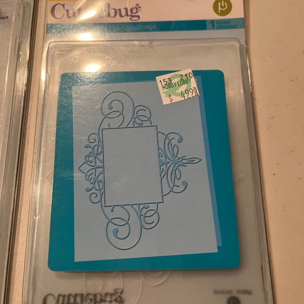 Cuttlebug Embossing Folders Set - Picture 3 of 5
